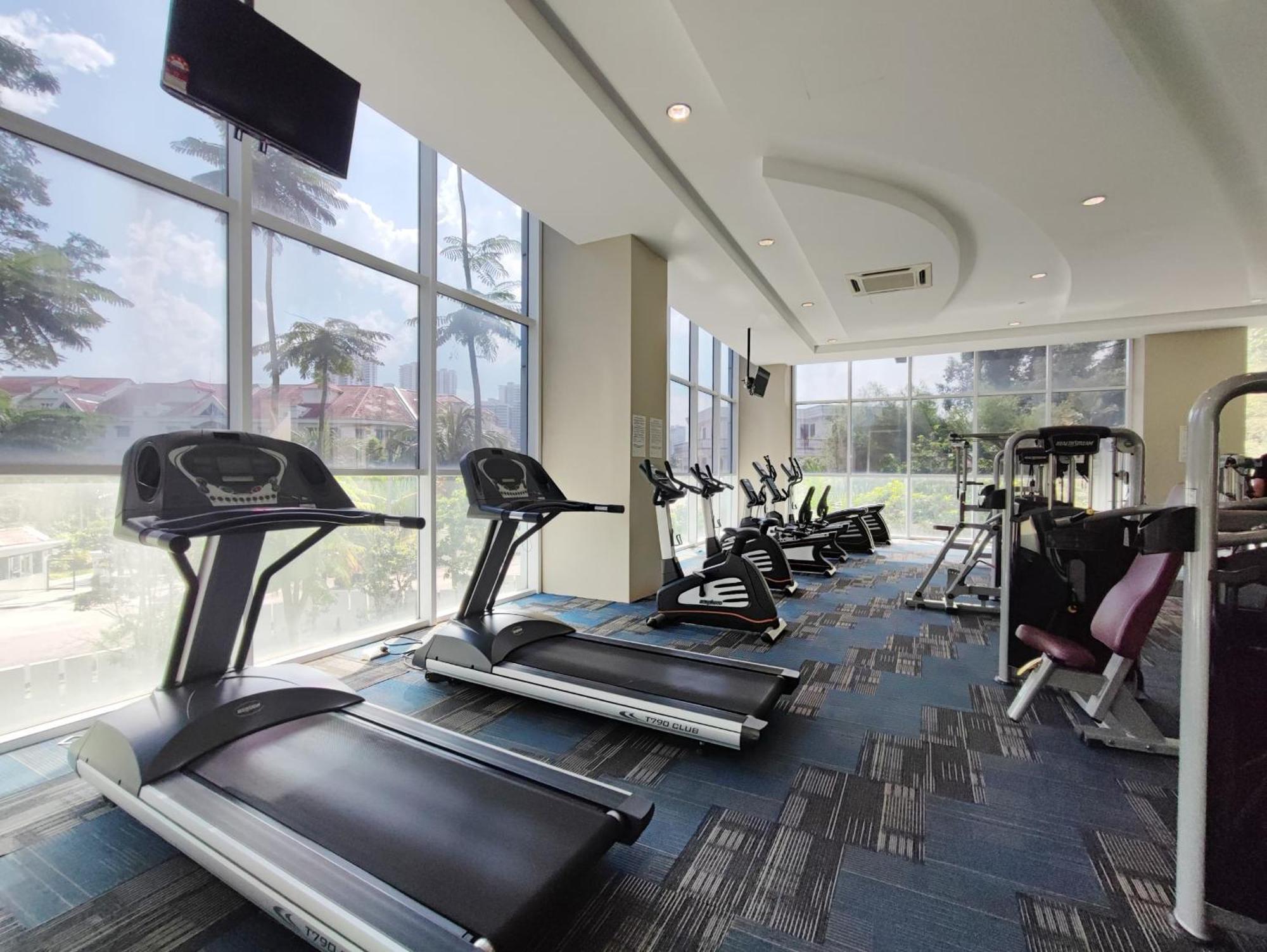 Paragon Residence 2Br4Pax Sleek Stay Nr Ciq Midvalley By Our Stay جوهر بهرو المظهر الخارجي الصورة