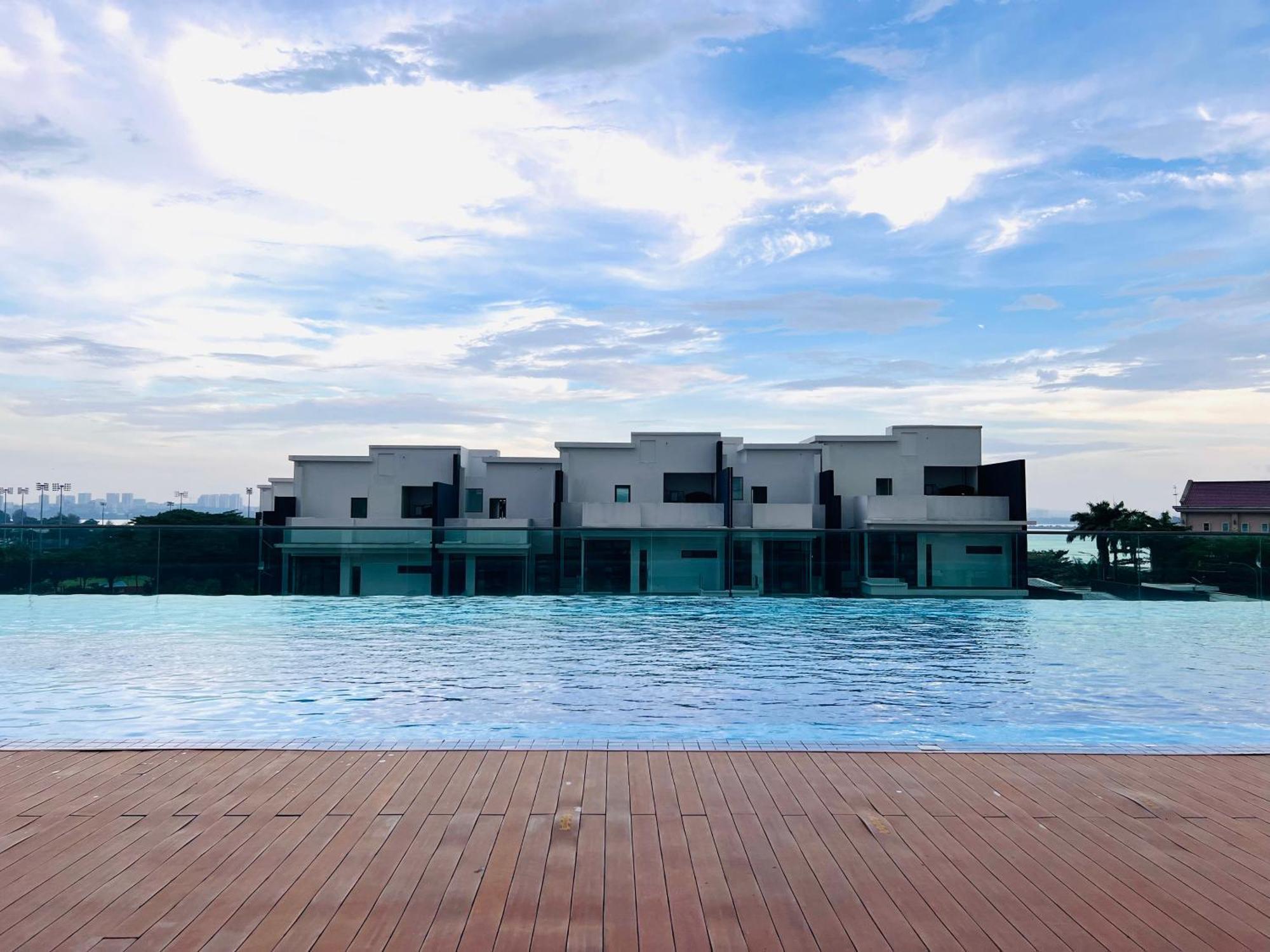 Paragon Residence 2Br4Pax Sleek Stay Nr Ciq Midvalley By Our Stay جوهر بهرو المظهر الخارجي الصورة