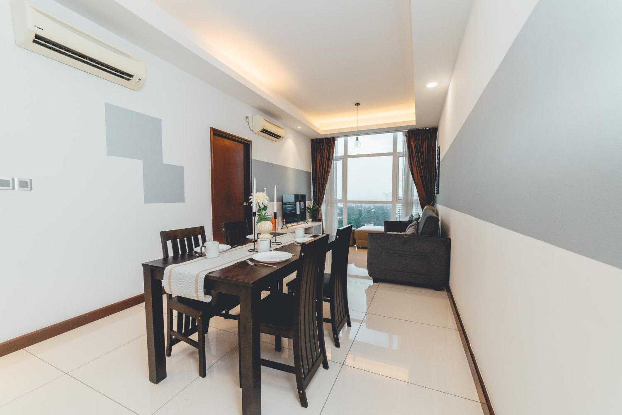Paragon Residence 2Br4Pax Sleek Stay Nr Ciq Midvalley By Our Stay جوهر بهرو المظهر الخارجي الصورة