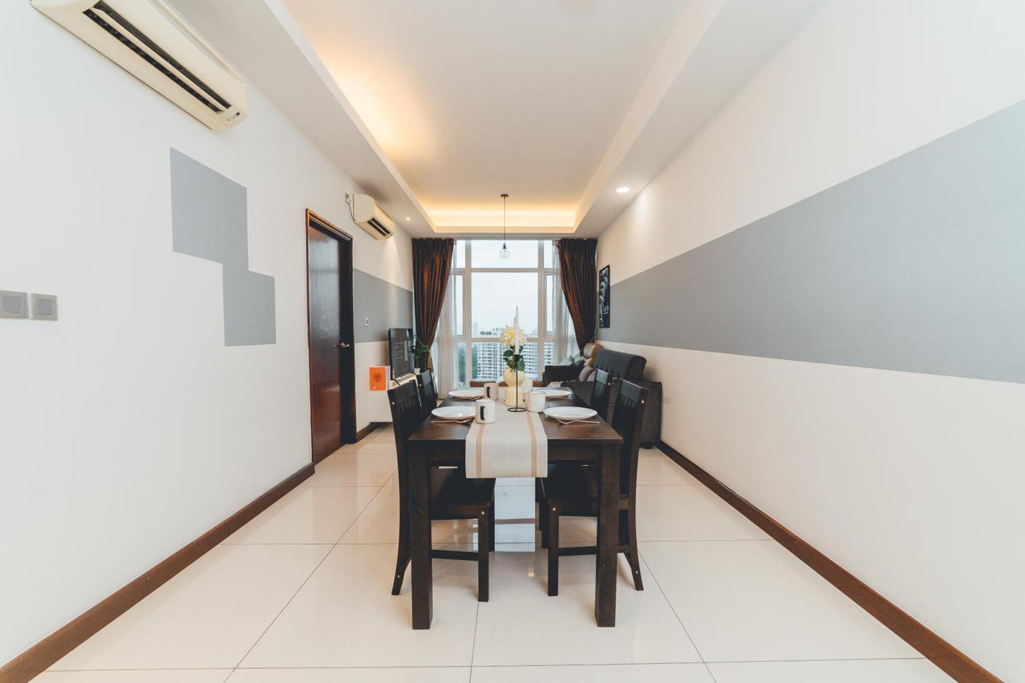 Paragon Residence 2Br4Pax Sleek Stay Nr Ciq Midvalley By Our Stay جوهر بهرو المظهر الخارجي الصورة